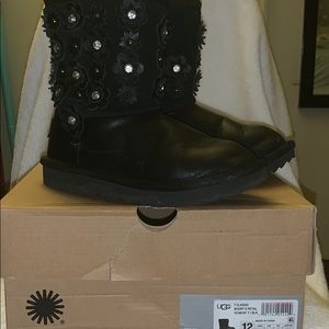 GIRLS CLASSIC SHORT UGG BOOTS